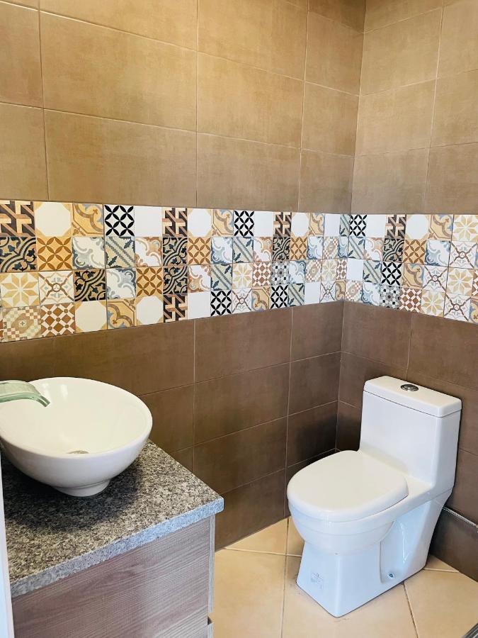 Travellers Guesthouse Lagos Zewnętrze zdjęcie